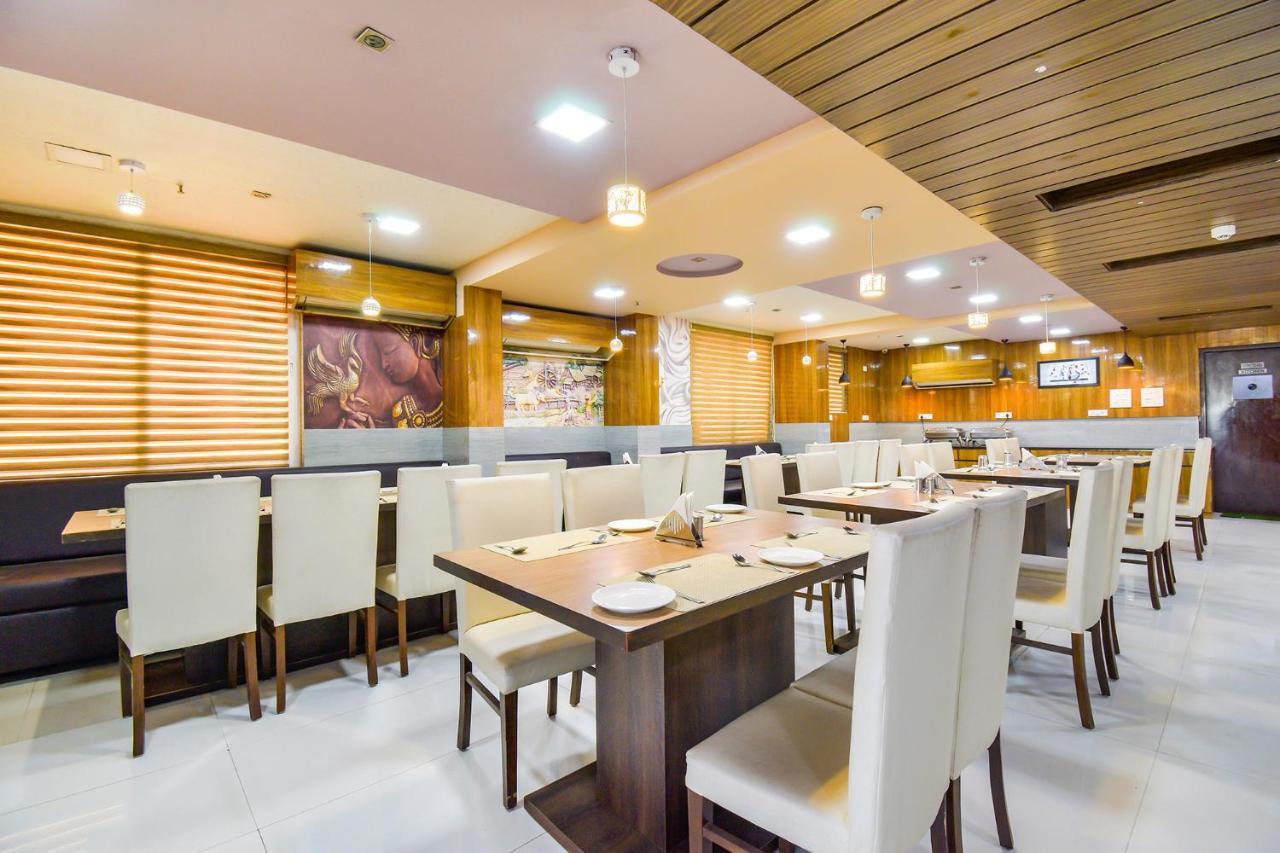 Fabhotel Kohinoor Plaza Ahmedabad Ngoại thất bức ảnh