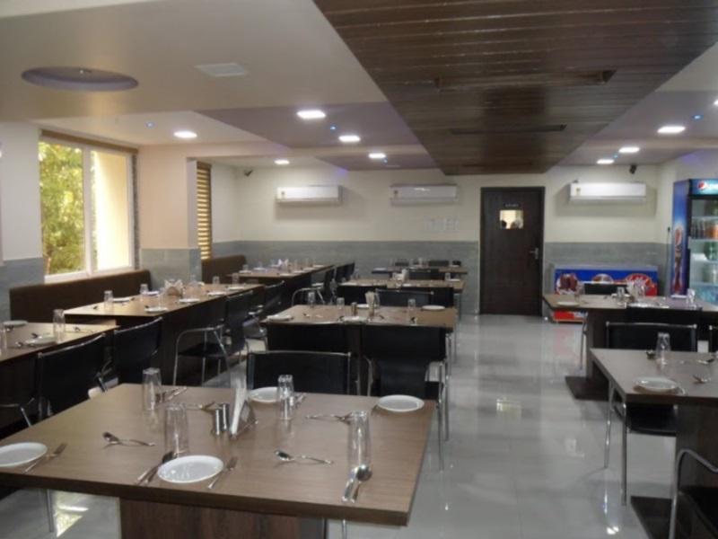 Fabhotel Kohinoor Plaza Ahmedabad Ngoại thất bức ảnh